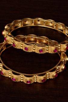 Copper Made Ruby Embellished Matte Finished Fine Quality Pair of Designer Bangles BD363