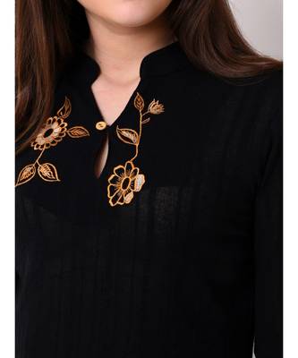 Women's Textured Embroidered Top 5