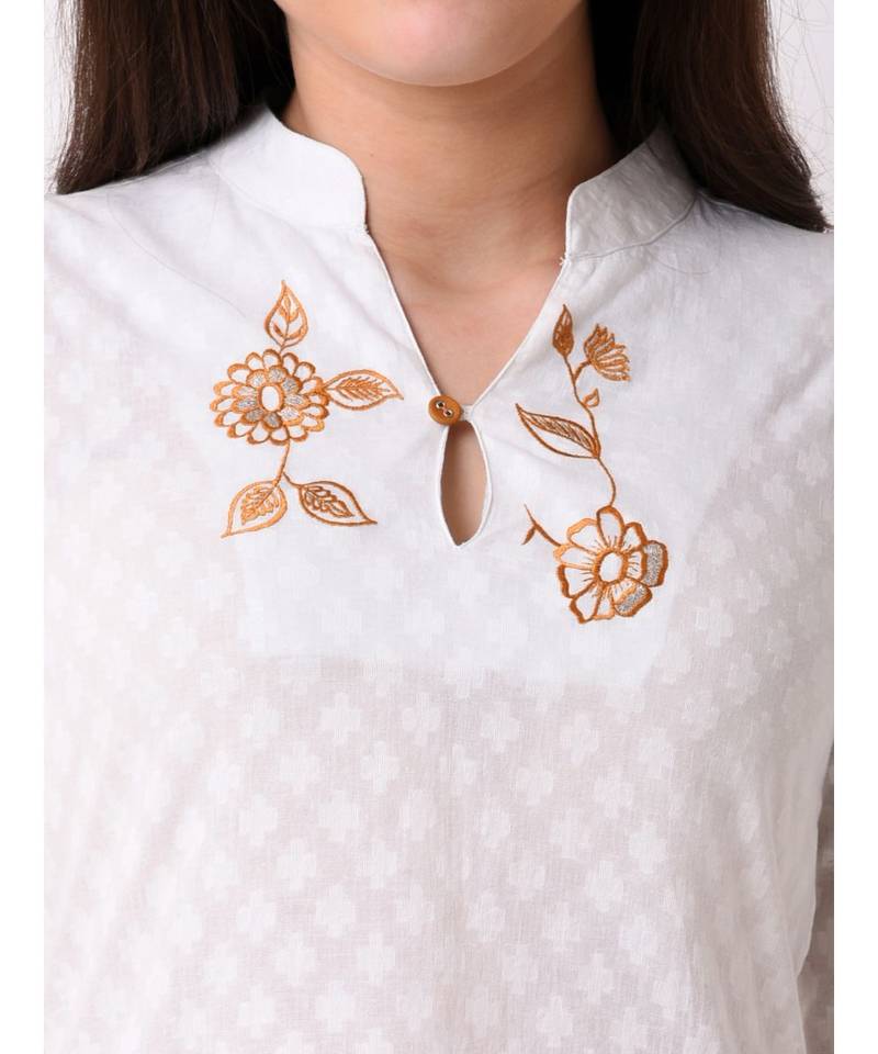 Women's Textured Embroidered Top