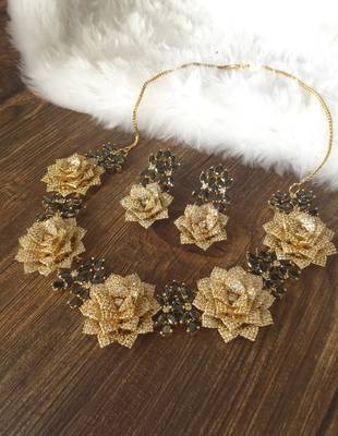 Gold onyx necklaces 1