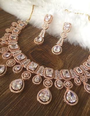Gold onyx necklaces 1
