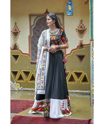 Black embroidered cotton unstitched lehenga choli 3