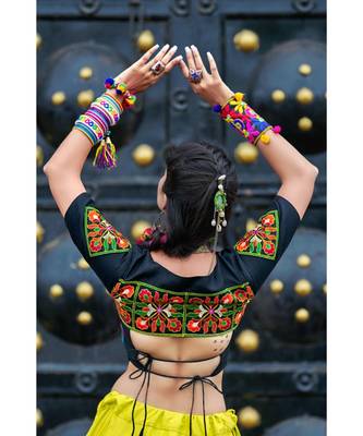Black embroidered cotton unstitched lehenga choli 3