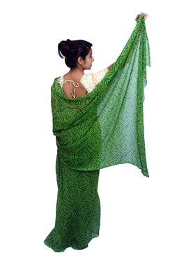 Green printed georgette saree with blouse 4