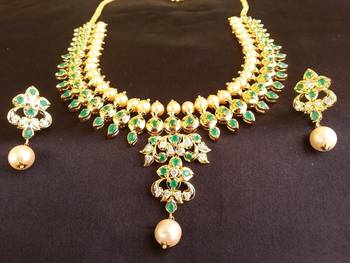Green emerald   south-indian-jewellery 1