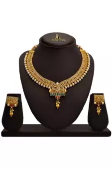 Gold pearl necklace-sets