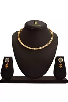 Gold pearl necklace-sets