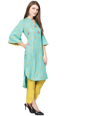 Blue printed liva kurta with tulip trousers 3