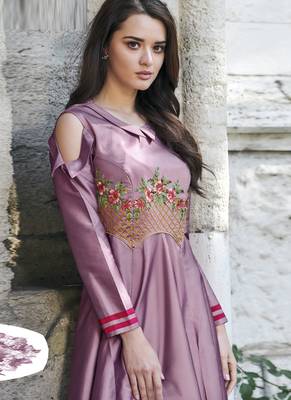 Dark-pink embroidered silk long-kurtis 2