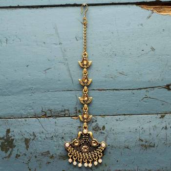 Gold Maang Tikka 1