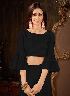 Black plain georgette ruffle saree with blouse 4