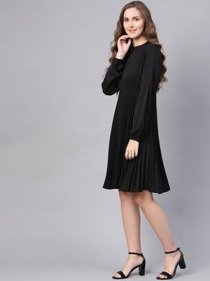Black Mandrain Collar Pleated Skater Dress 2