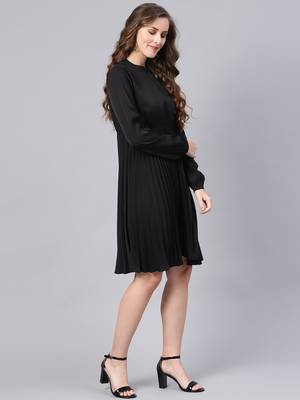 Black Mandrain Collar Pleated Skater Dress 4