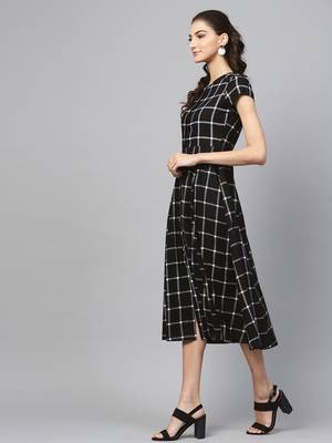 Black Check Front Open Flared Midi 2