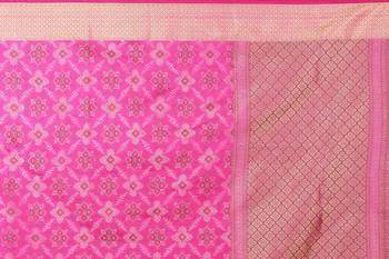 Pink woven kanchipuram silk saree with blouse 4