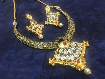 Gold necklaces 1