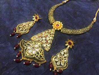Gold necklaces 2