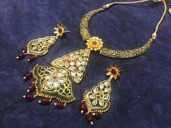Gold necklaces 4