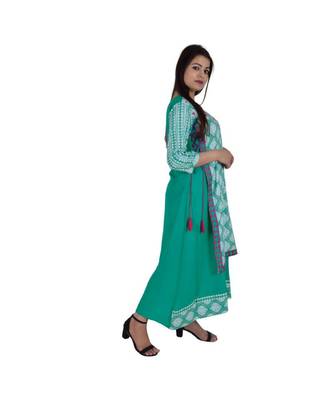 Womens Rayon Green Straight Round Neck Ankle Length Kurti 2