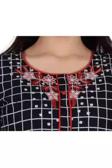 Womens Rayon Black Straight Round Neck  Knee Length Kurti