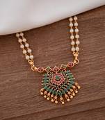 Pearl necklace LONG with green pendant one gram gold
