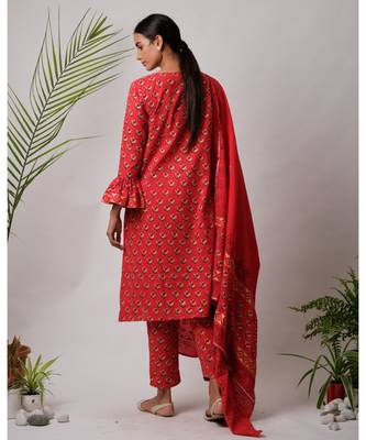 red Aabha cotton Kurta,Pant And Dupatta Set of three 2