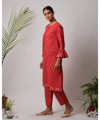 red Aabha cotton Kurta,Pant And Dupatta Set of three 4