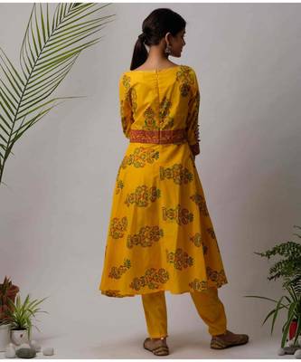 Yellow Isha cotton Kurta And Pant Set 4