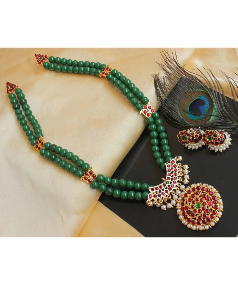 Beautiful Kemp Green Pearl Designer Necklace Set