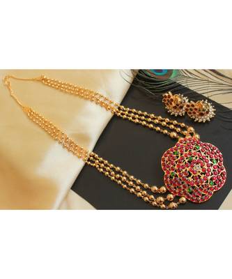 Beautiful Kemp Green Designer Necklace Set 1