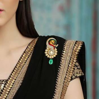Gold brooch 2