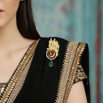 Gold brooch 2