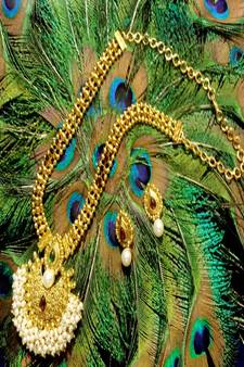 Georgeous  Gold Plated  Multicolour Necklace Set