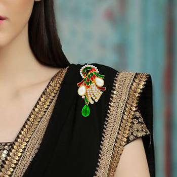 Gold brooch 2