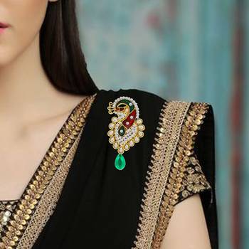 Gold brooch 2