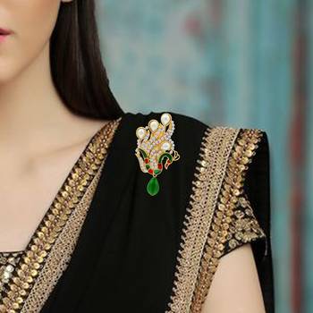 Gold brooch 3