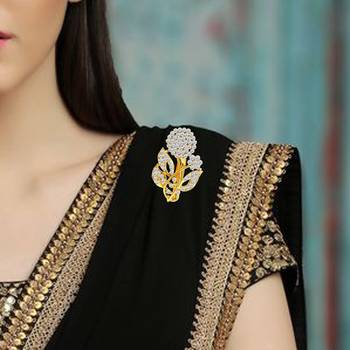 Gold brooch 2