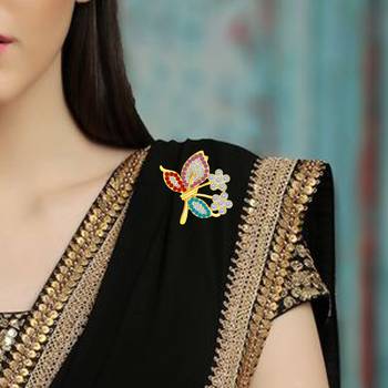 Gold brooch 2