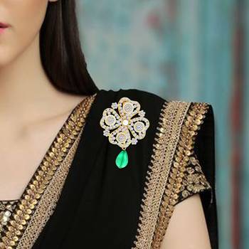 Gold brooch 2