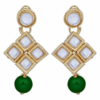 Traditional Gold Plated Pearl & Kundan Choker Necklace Set With Earrings For Women 4