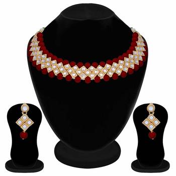 Traditional Pearl & Kundan Choker Necklace Set With Earrings For Women 3