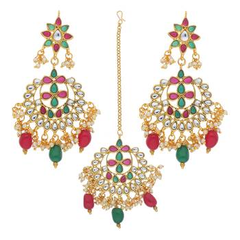 Traditional Gold Plated Pearl & Kundan Maang Tikka With Earring Set 1