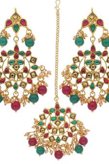 Traditional Gold Plated Pearl & Stone Studded Maang Tikka With Earring Set