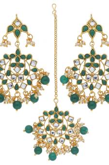 Traditional Pearl & Kundan Maang Tikka With Earring Set