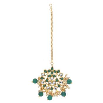 Traditional Pearl & Kundan Maang Tikka With Earring Set 2