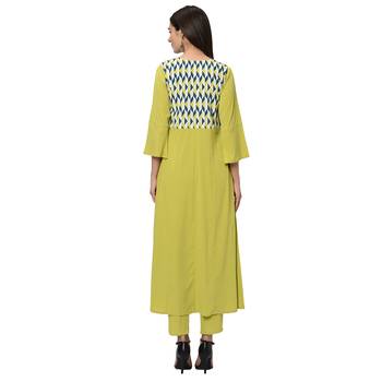 Women's Green Digital Print Flared Crepe Kurta 3