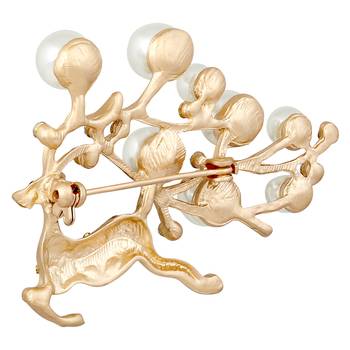 Gold brooch 2