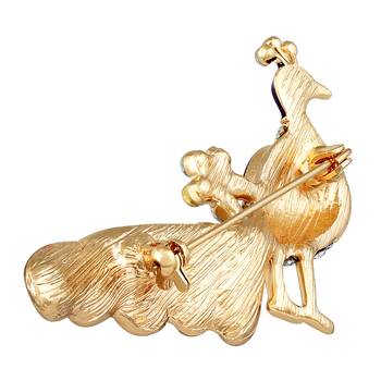 Gold brooch 2