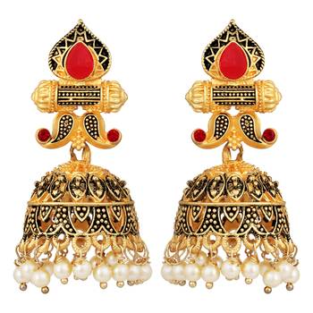 Gold earrings 1