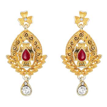 Gold necklaces 3